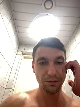 Snapshot of shufflercat chatting on 09-17-25, 10:00 shufflercat online show from 09-17-25, 10:00