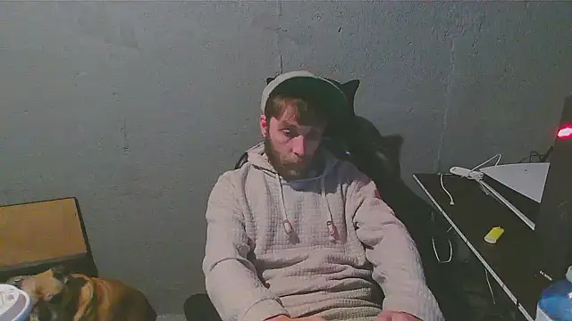 Snapshot of Superoz77 chatting on 12-06-24, 05:09 Superoz77 online show from 12-06-24, 05:09