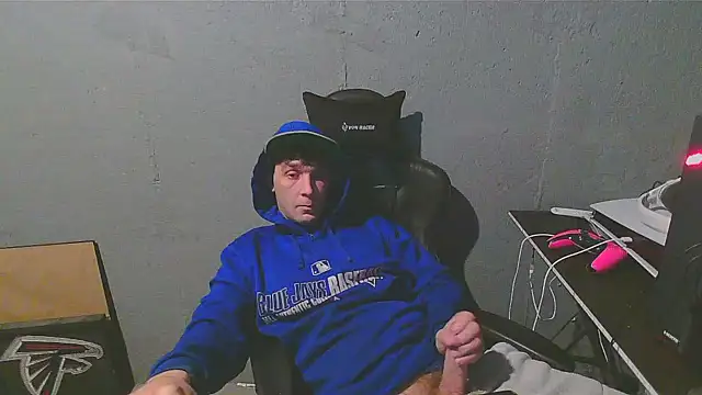 Snapshot of Superoz77 chatting on 12-08-24, 06:01 Superoz77 online show from 12-08-24, 06:01