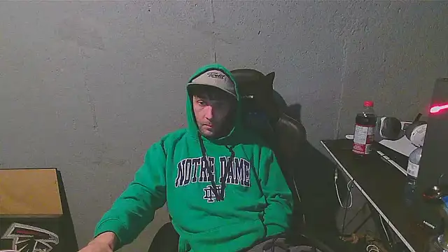 Snapshot of Superoz77 chatting on 12-18-24, 05:04 Superoz77 online show from 12-18-24, 05:04