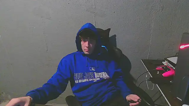 Snapshot of Superoz77 chatting on 01-19-25, 04:12 Superoz77 online show from 01-19-25, 04:12