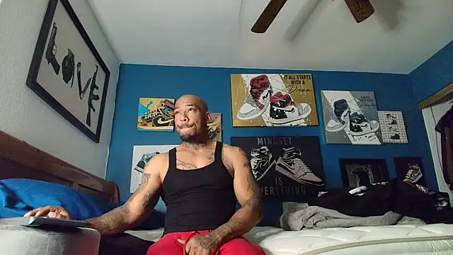 Snapshot of athephenomenal1 chatting on 11-19-25, 02:33 athephenomenal1 online show from 11-19-25, 02:33