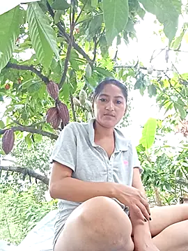 Snapshot of AdelinaMiran90 chatting on 09-19-25, 03:34 AdelinaMiran90 online show from 09-19-25, 03:34