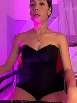 Lina10 online show from 11-15-25, 11:21