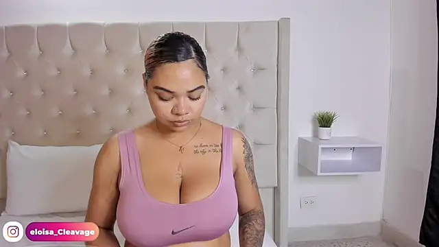 Snapshot of Eloisa_cleavage_ chatting on 03-05-25, 11:06 Eloisa cleavage online show from 03-05-25, 11:06