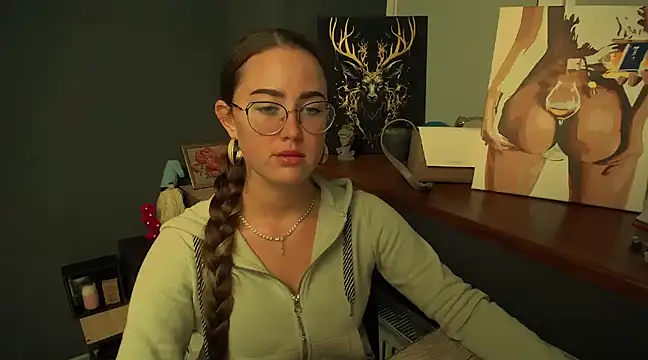 luxie milady online show from 12-19-24, 01:18