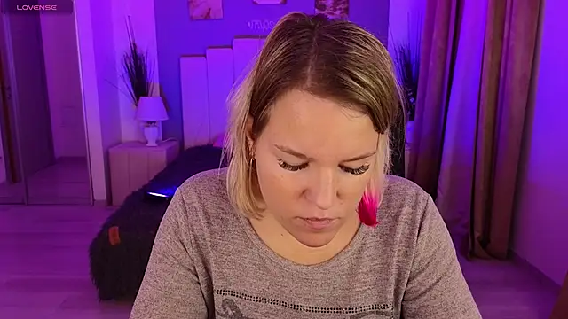 EVAshinyGIRL online show from 12-26-24, 07:35