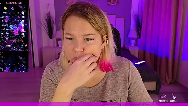 EVAshinyGIRL online show from 01-17-25, 07:41