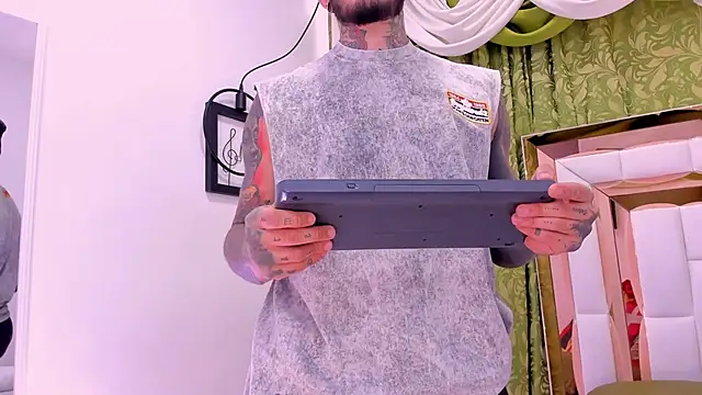 dilan scootk  online show from 12-02-25, 07:31