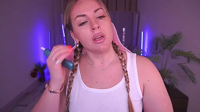 KiraCandyS online show from 02-01-25, 08:58