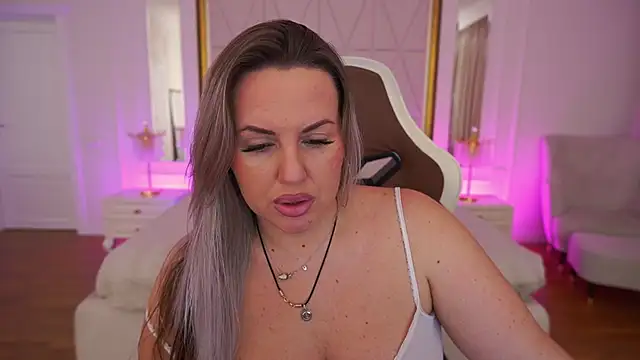 KiraCandyS online show from 02-05-26, 11:20