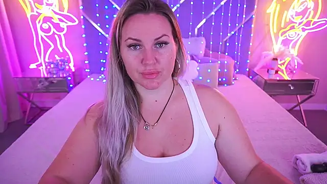 KiraCandyS online show from 05-25-26, 08:37