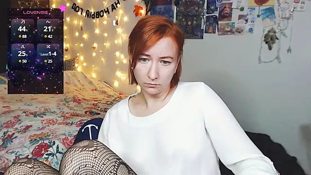 Snapshot of licentia__poetica chatting on 12-19-24, 01:18 licentia  poetica online show from 12-19-24, 01:18