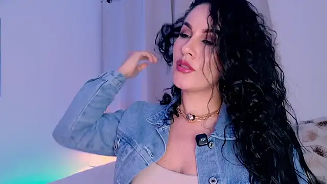 Pamela Rosal online show from 06-06-26, 04:12