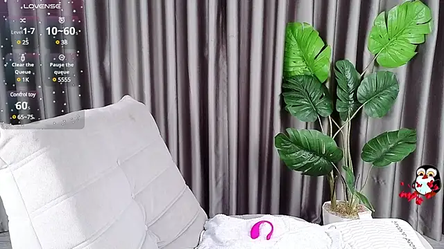 -----Sue----- online show from 03-15-25, 04:24