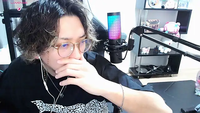 Snapshot of Shizukuu chatting on 03-23-25, 06:05 Shizukuu online show from 03-23-25, 06:05