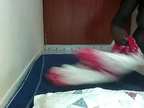 hotebbbyy online show from 04-21-26, 04:30