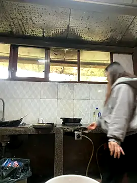 Hellen 111 online show from 12-03-24, 01:30