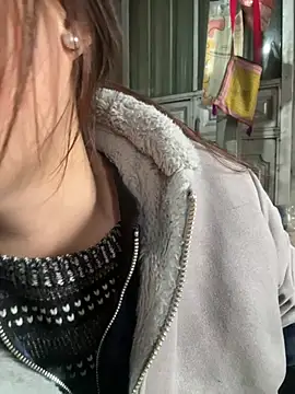 Hellen 111 online show from 02-18-25, 06:15