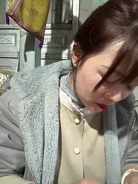 Hellen 111 online show from 02-19-25, 10:34