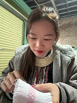 Hellen 111 online show from 02-25-25, 09:42