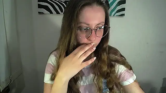 Snapshot of _Annabelle_Lee chatting on 06-18-26, 06:46 Annabelle Lee online show from 06-18-26, 06:46