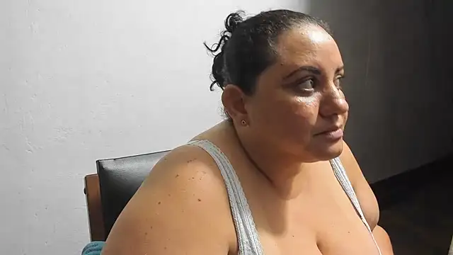 tetasgrandes karol online show from 03-08-26, 02:04