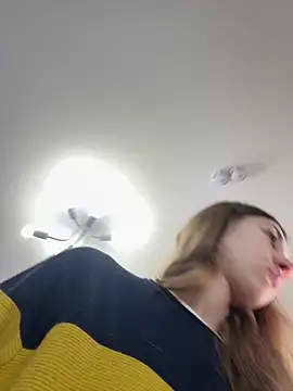 KateRedgar online show from 10-27-25, 02:32