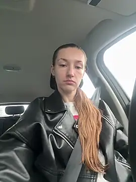 KateRedgar online show from 06-17-26, 02:29