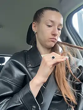 KateRedgar online show from 06-18-26, 11:58