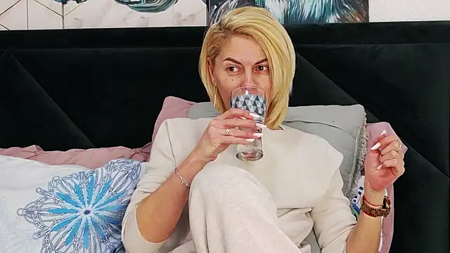 tanyagrey online show from 02-20-26, 06:59