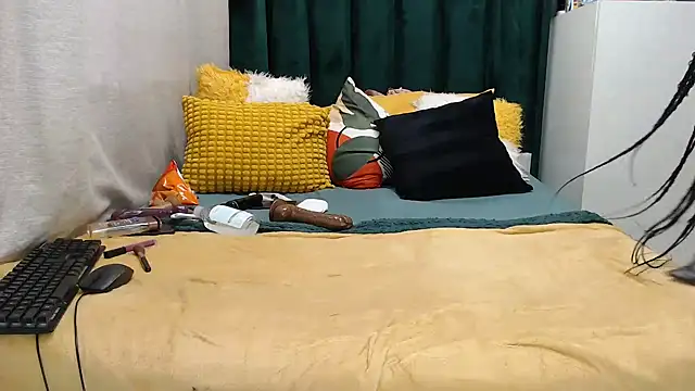 Snapshot of GaggingQueenxx chatting on 09-16-25, 03:24 GaggingQueenxx online show from 09-16-25, 03:24