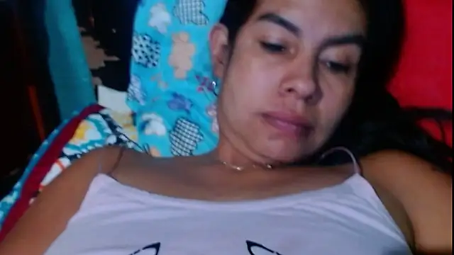 Snapshot of Alanagracia chatting on 06-26-26, 01:37 Alanagracia online show from 06-26-26, 01:37