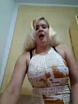 Snapshot of lamorbosa37 chatting on 12-15-24, 04:04 lamorbosa37 online show from 12-15-24, 04:04