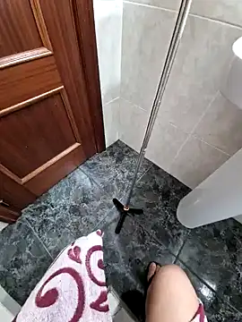 Snapshot of lamorbosa37 chatting on 12-20-24, 09:54 lamorbosa37 online show from 12-20-24, 09:54