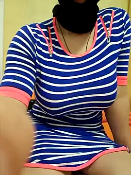 Snapshot of lamorbosa37 chatting on 01-19-25, 02:17 lamorbosa37 online show from 01-19-25, 02:17