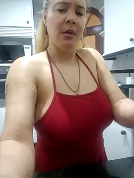 Snapshot of lamorbosa37 chatting on 01-28-25, 05:56 lamorbosa37 online show from 01-28-25, 05:56