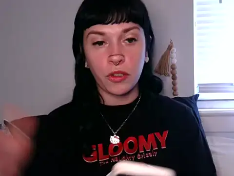 Marcelinegoddess online show from 12-17-25, 02:45