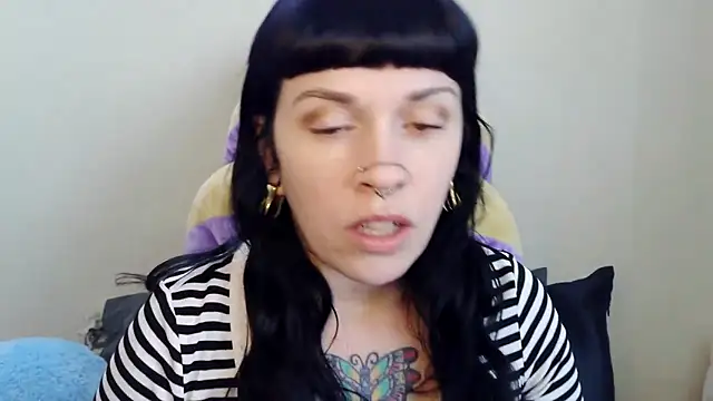 Snapshot of Marcelinegoddess chatting on 03-28-26, 05:34 Marcelinegoddess online show from 03-28-26, 05:34