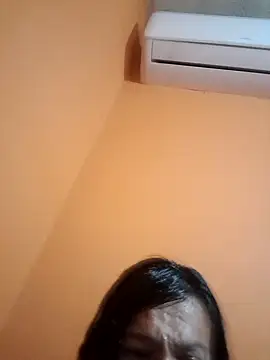 miicheele32 online show from 02-09-25, 07:16