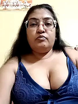 Snapshot of LAVERNIYA_ chatting on 12-01-24, 07:14 LAVERNIYA  online show from 12-01-24, 07:14