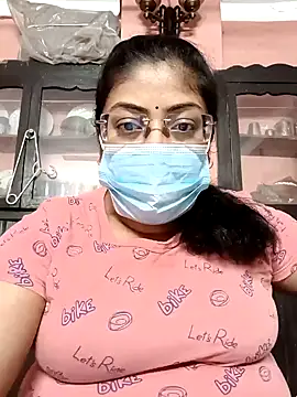Snapshot of LAVERNIYA_ chatting on 12-12-24, 02:22 LAVERNIYA  online show from 12-12-24, 02:22