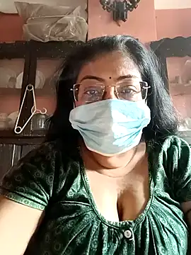Snapshot of LAVERNIYA_ chatting on 12-13-24, 06:00 LAVERNIYA  online show from 12-13-24, 06:00