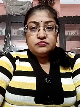 Snapshot of LAVERNIYA_ chatting on 12-15-24, 01:32 LAVERNIYA  online show from 12-15-24, 01:32
