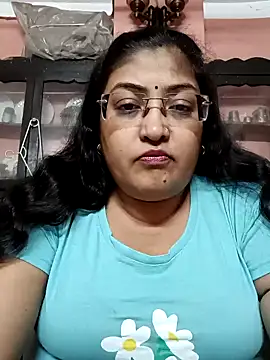 Snapshot of LAVERNIYA_ chatting on 12-18-24, 01:12 LAVERNIYA  online show from 12-18-24, 01:12