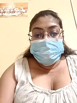 Snapshot of LAVERNIYA_ chatting on 12-29-24, 02:42 LAVERNIYA  online show from 12-29-24, 02:42