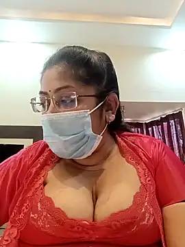 Snapshot of LAVERNIYA_ chatting on 01-02-25, 10:48 LAVERNIYA  online show from 01-02-25, 10:48