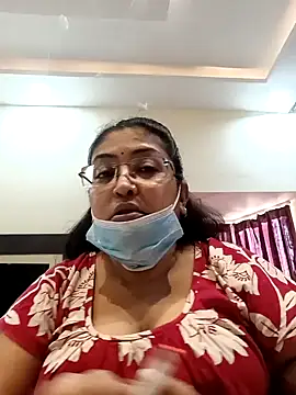 Snapshot of LAVERNIYA_ chatting on 01-03-25, 06:22 LAVERNIYA  online show from 01-03-25, 06:22