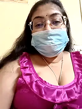 Snapshot of LAVERNIYA_ chatting on 02-16-25, 12:10 LAVERNIYA  online show from 02-16-25, 12:10