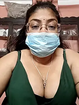 Snapshot of LAVERNIYA_ chatting on 02-28-25, 09:01 LAVERNIYA  online show from 02-28-25, 09:01